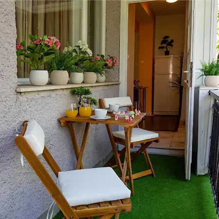 Large Terrace + Quiet Apt Apartamento *