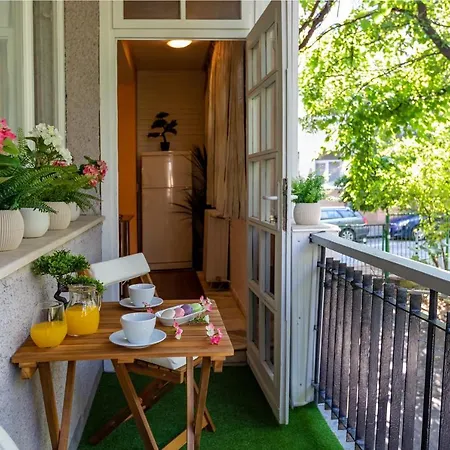 Large Terrace + Quiet Apt * София